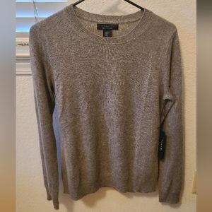 Tahari cashmere sweater
